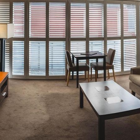 The Henry Jones Art Hotel Гобарт Екстер'єр фото A typical apartment at the complex