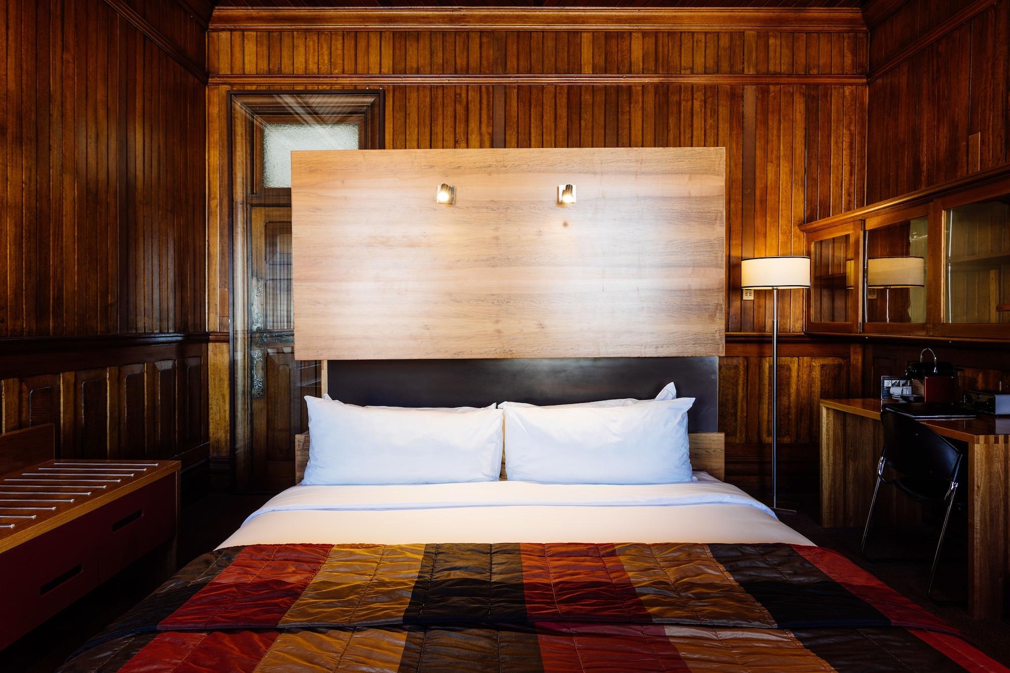 The Henry Jones Art Hotel Гобарт Екстер'єр фото A room at the hotel