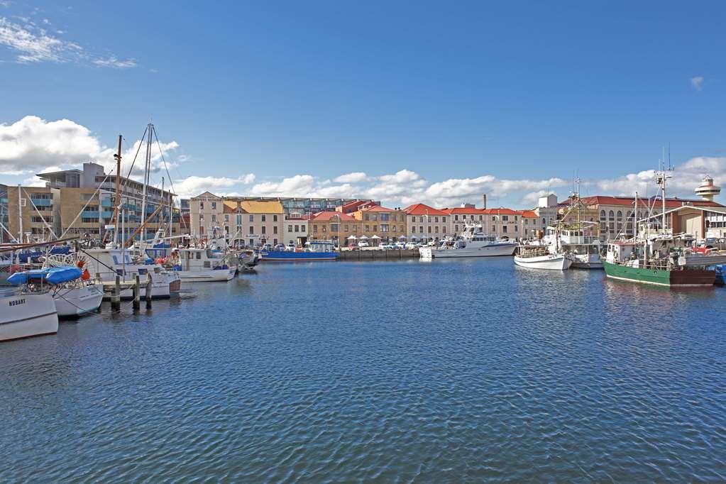 The Henry Jones Art Hotel Гобарт Зручності фото The port of Martigues