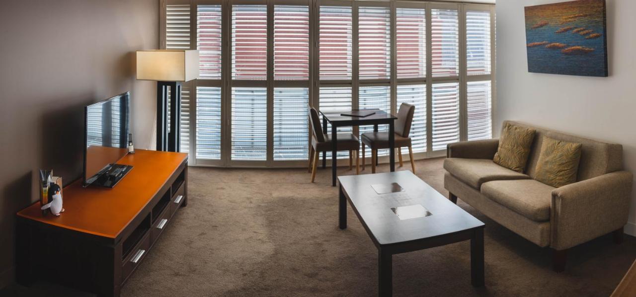 The Henry Jones Art Hotel Гобарт Екстер'єр фото A typical apartment at the complex