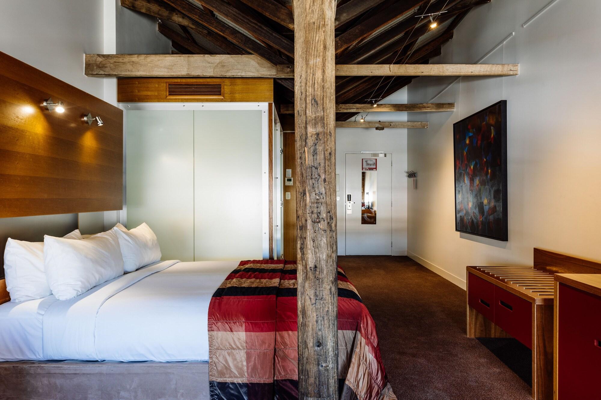 The Henry Jones Art Hotel Гобарт Екстер'єр фото A room at the hotel