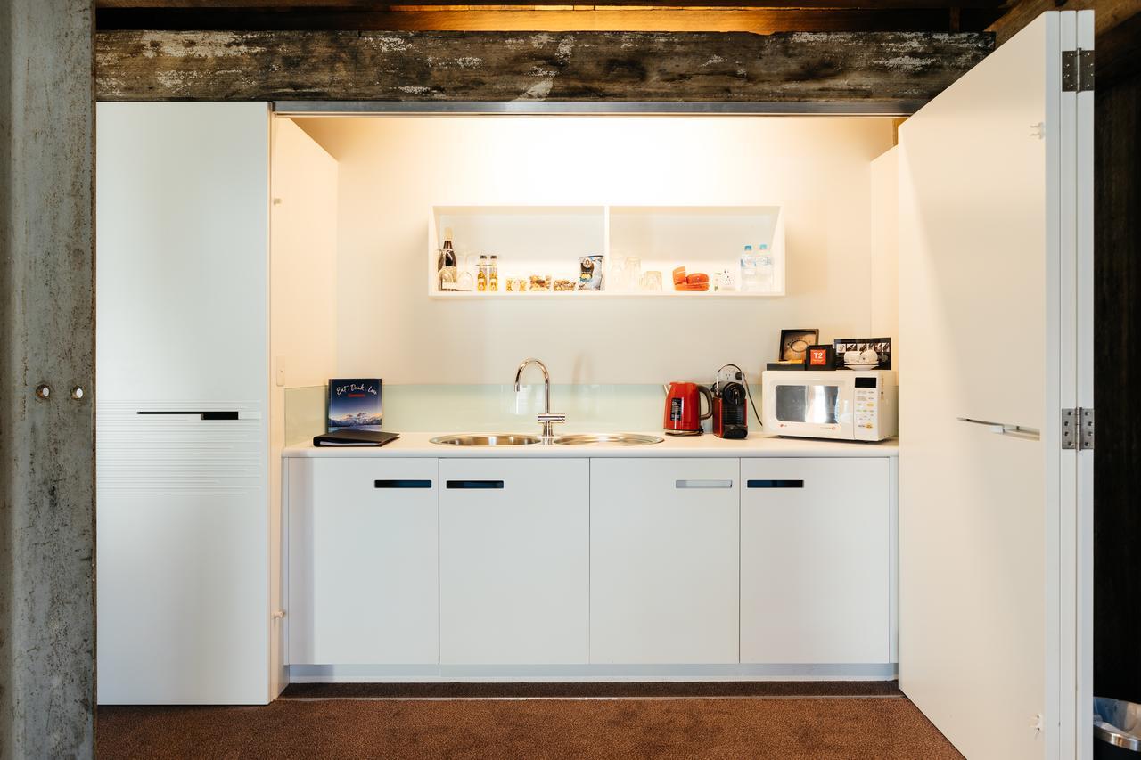 The Henry Jones Art Hotel Гобарт Екстер'єр фото A typical kitchenette